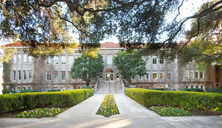 Apply For International Scholarships To University Of La Verne For 2023 – 2024 collegenet com scholarship