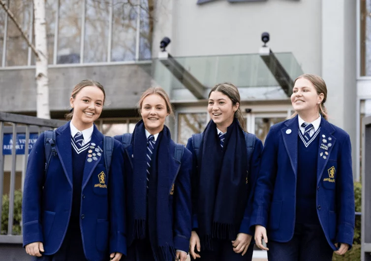 Lauriston Scholarship